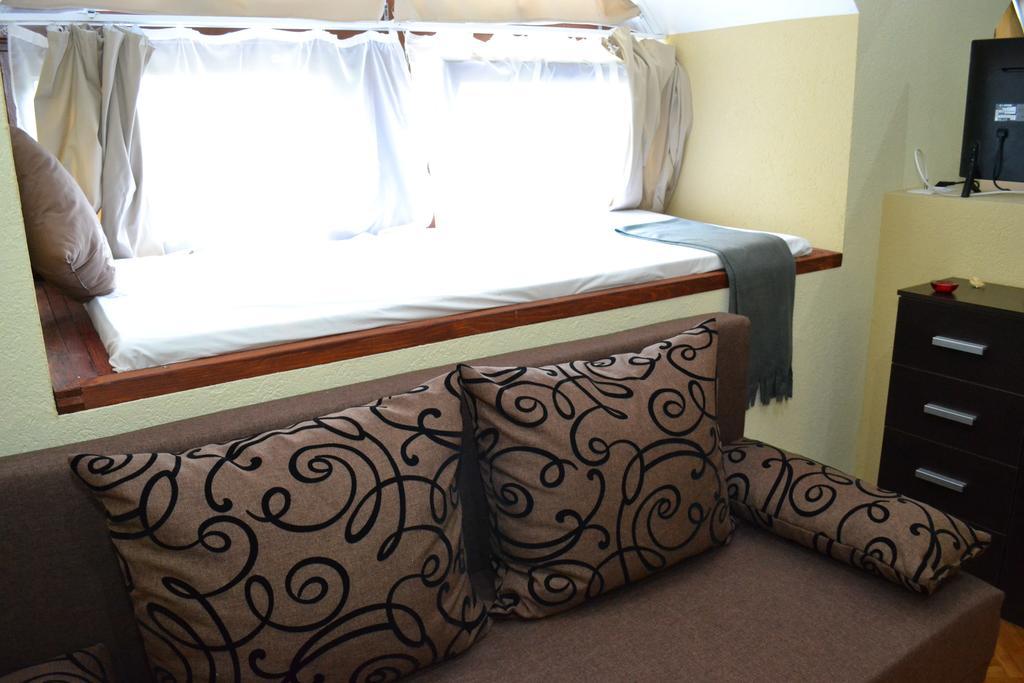 Ezuestfenyo Hotel Telkibánya エクステリア 写真