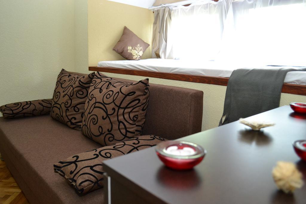 Ezuestfenyo Hotel Telkibánya エクステリア 写真